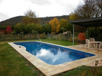 Brookfield Guest House Myrrhee Exterior photo